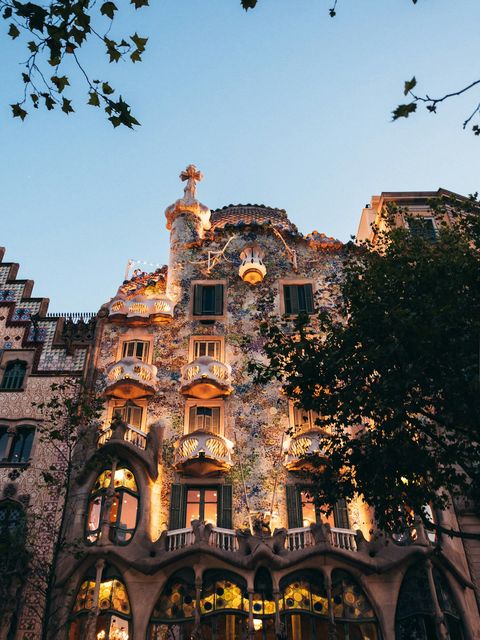Casa Batlló at dusk
